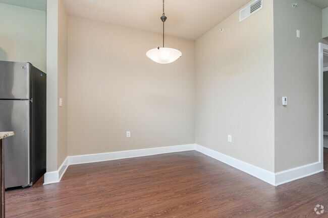 1BR, 1BA - 750SF - The Woodlands of Denton