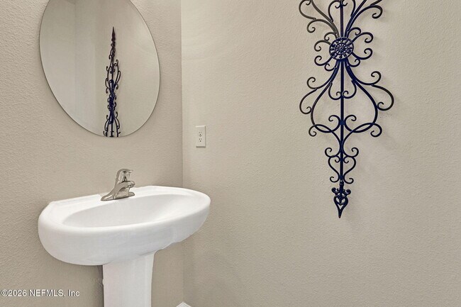 Building Photo - 197 Whispering Brk Dr