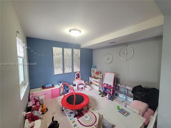 Foto del edificio - 7506 NW 169th Terrace