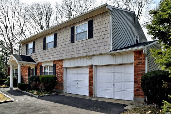 Building Photo - 27 Eva Ln