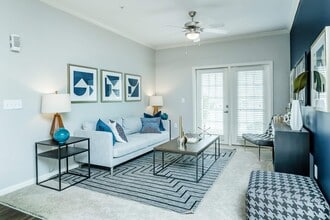 Building Photo - Monarch Apartments