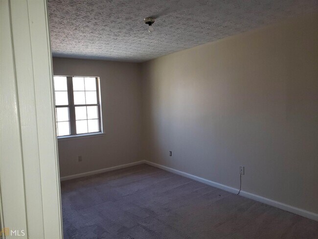 Building Photo - 5809 Sheldon Ct
