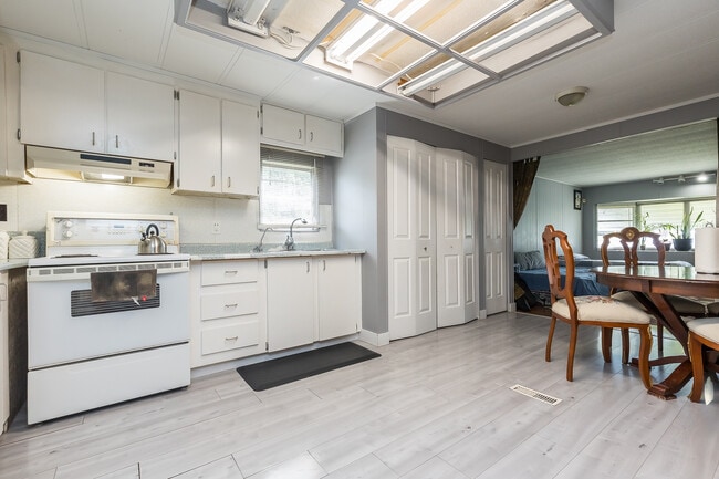 Building Photo - 31528 Monarch Ct