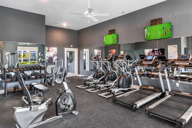 Building Photo - Fourwinds Place