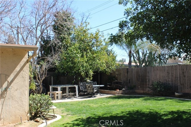 Building Photo - 1551 W Fern Ave