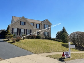 Building Photo - 709 Williamsburg Ct