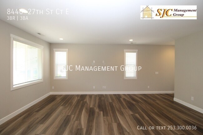 Foto del edificio - 8446 27th St Ct E