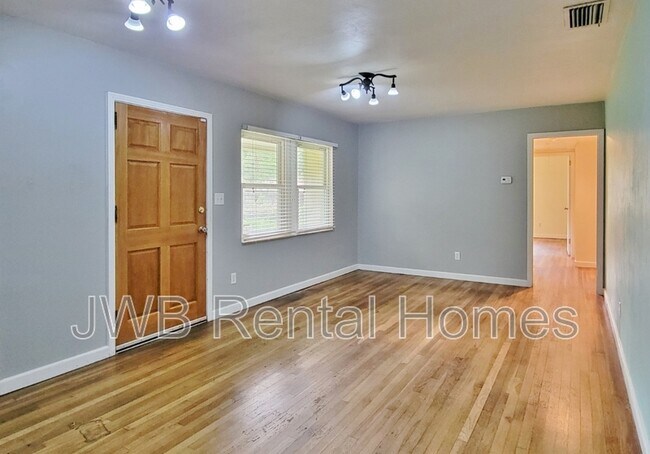 Foto del edificio - 1634 Lake Shore Blvd