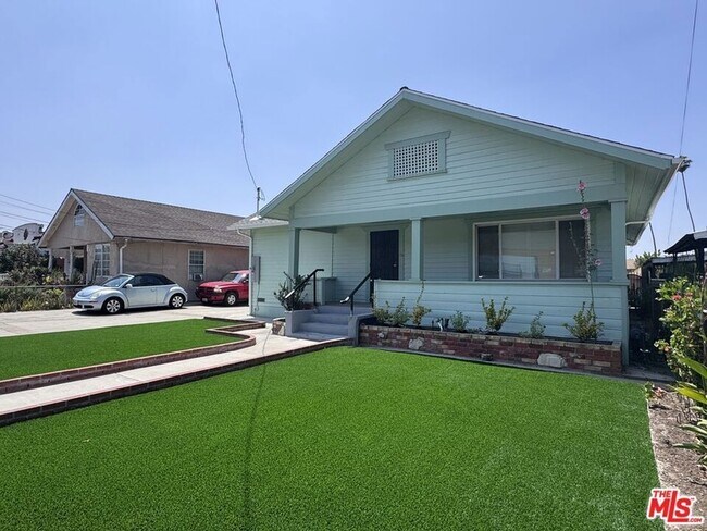 Foto del edificio - 319 N Rowan Ave
