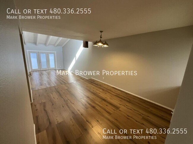 Foto del edificio - 3229 S Fairfield Dr