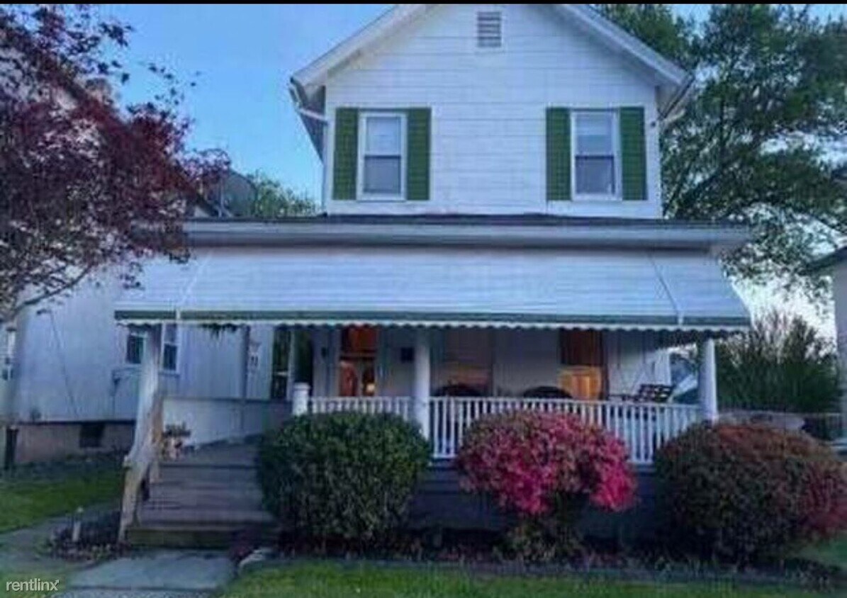 2004 Rigg St, Dunmore, PA 18512 Townhome Rentals in Dunmore PA