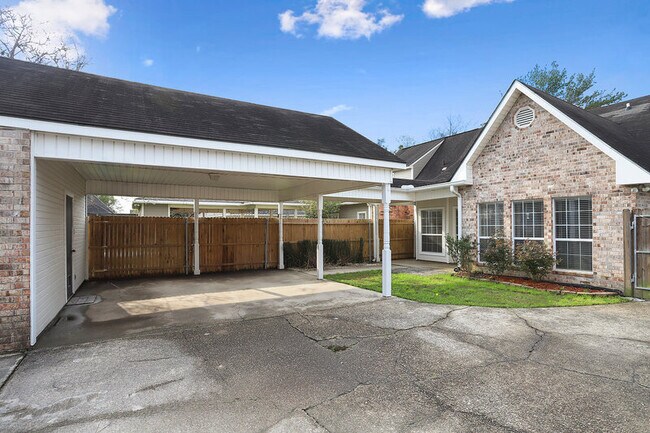 Foto del edificio - 10735 Erin Vale Ave