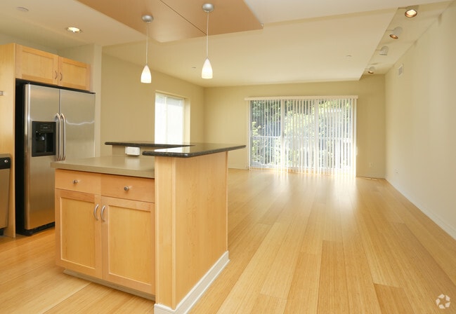 Building Photo - Gateway Commons