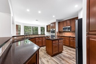 Building Photo - 1030 Bayou Vista Ct
