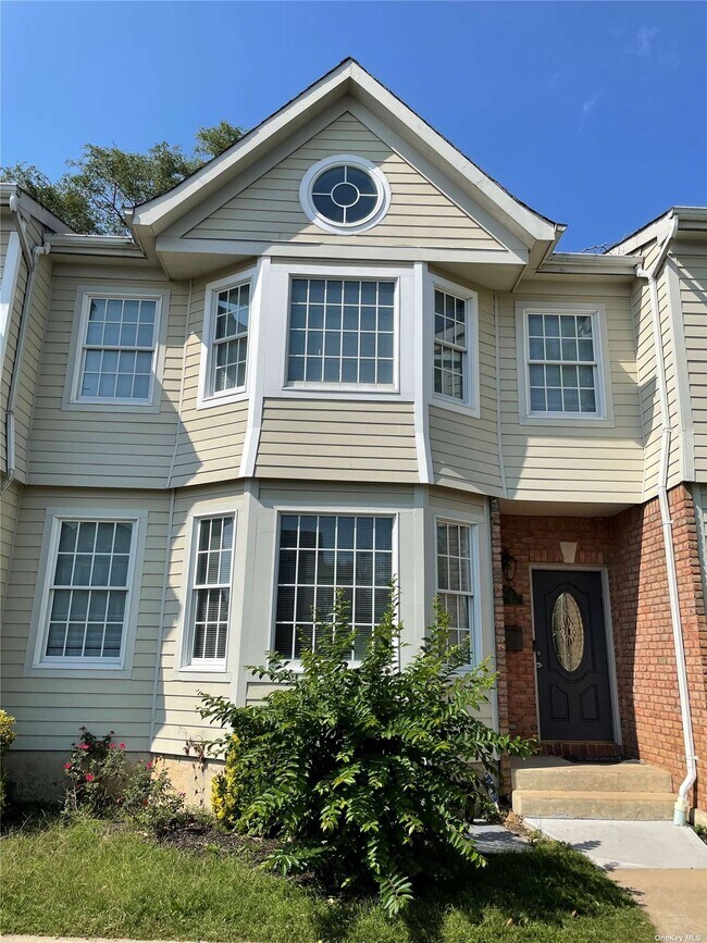 Building Photo - 7803 Shore Rd