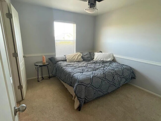Building Photo - 15455 Carob Cir