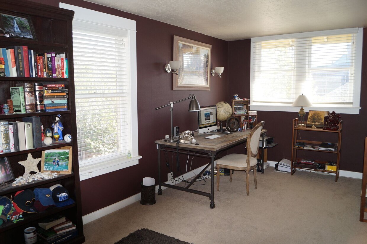 Foto principal - Charming Victorian Home Near the Universit...