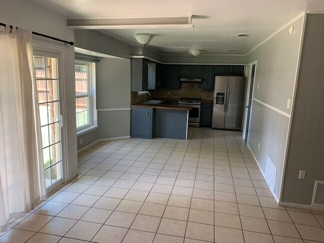 Foto del edificio - Southwest Lubbock Clean 3/2/2 with nice yard!