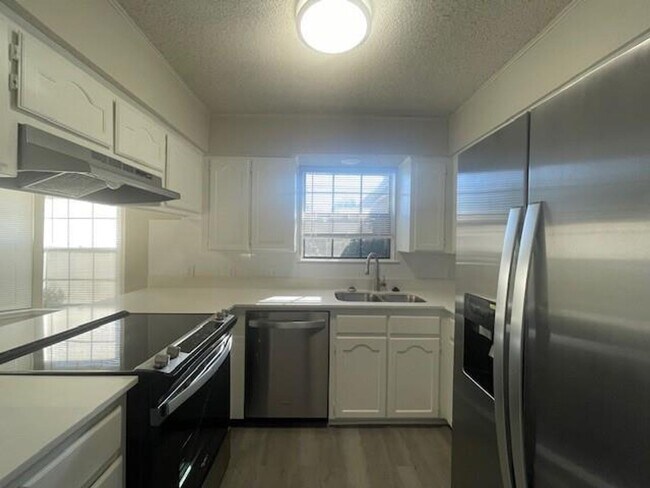 Foto del edificio - 6413 Alta Vista Dr