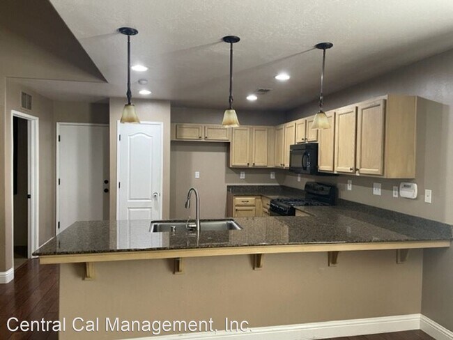 Building Photo - 4 br, 2 bath House - 12311 Midtowne Dr