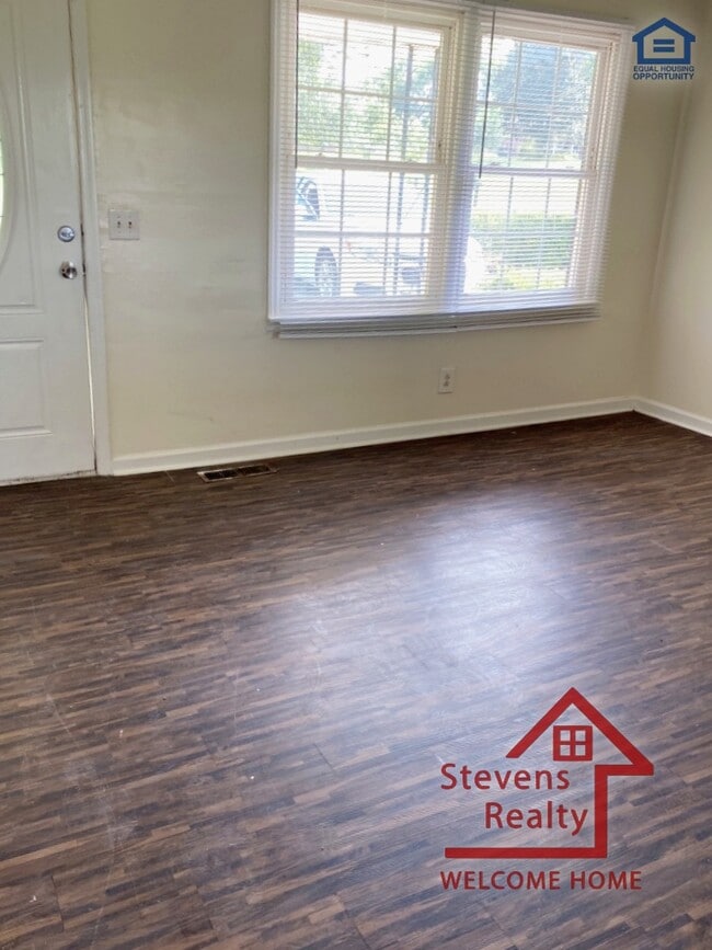 Building Photo - 540 McQuade Cir