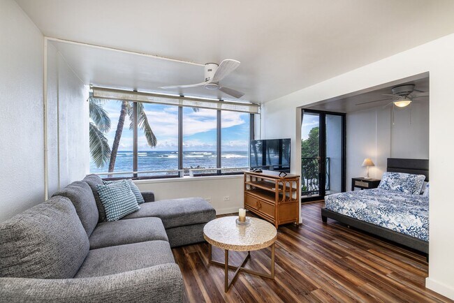 Foto del edificio - BEACH FRONT FURNISHED CONDO - 2/2/1cov pkg