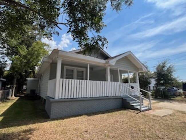 Building Photo - Biloxi 3 Bedroom