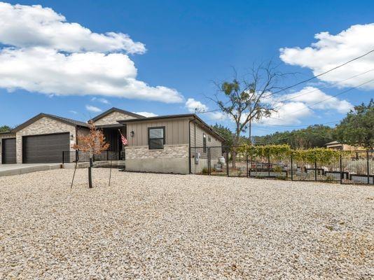 Foto del edificio - 4224 Hillside Dr