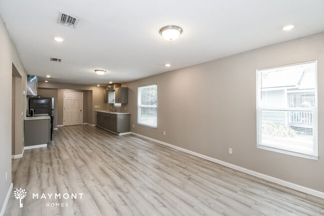 Building Photo - 804 Westbrook Rd