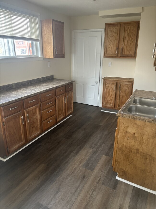 Building Photo - 2250 Sullivant Ave