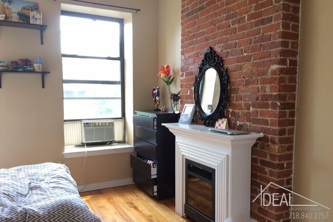 Foto del edificio - 912 St Johns Pl