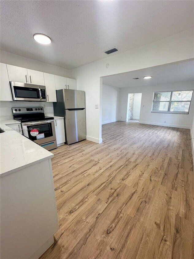 Primary Photo - 6040 SW 35th St