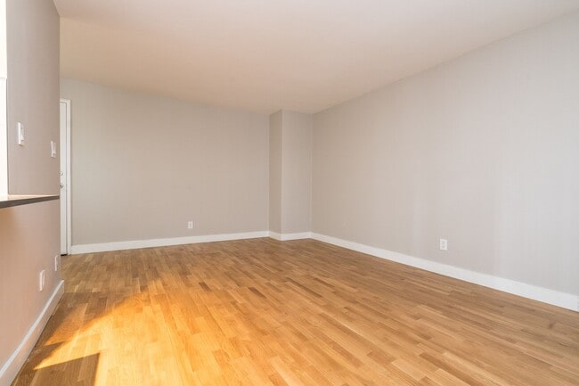 Photo du bâtiment - 95 Jameson Ave