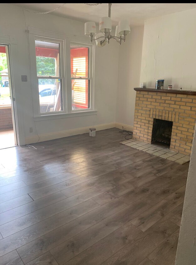 Foto principal - 2622 Glasgow St