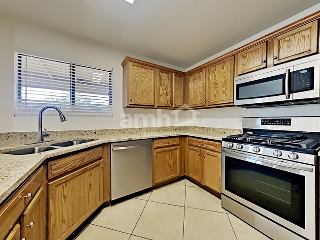 Foto del edificio - 341 W Amber Hawk Ct
