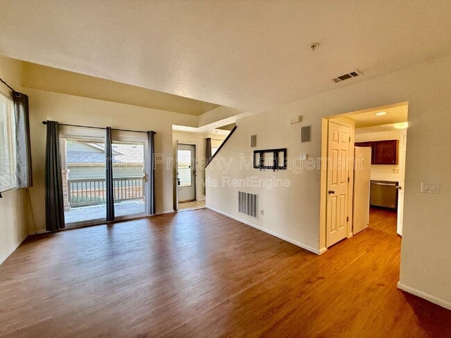 Foto del edificio - 2900 Purcell St