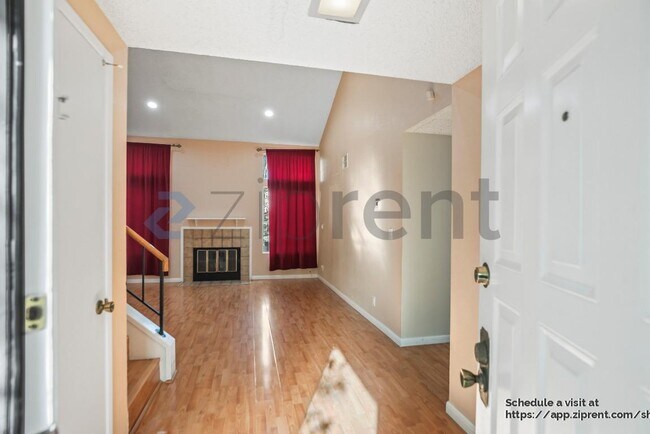 Foto del edificio - 4720 Touchstone Terrace