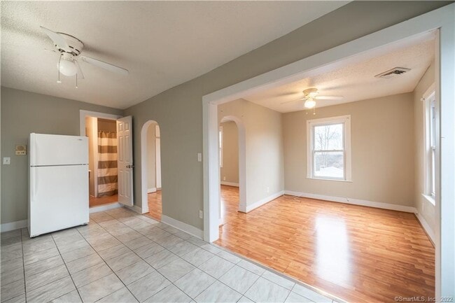 Building Photo - 762 State St