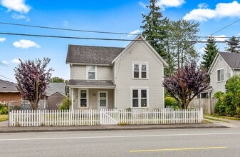 Building Photo - 127 Lincoln Ave