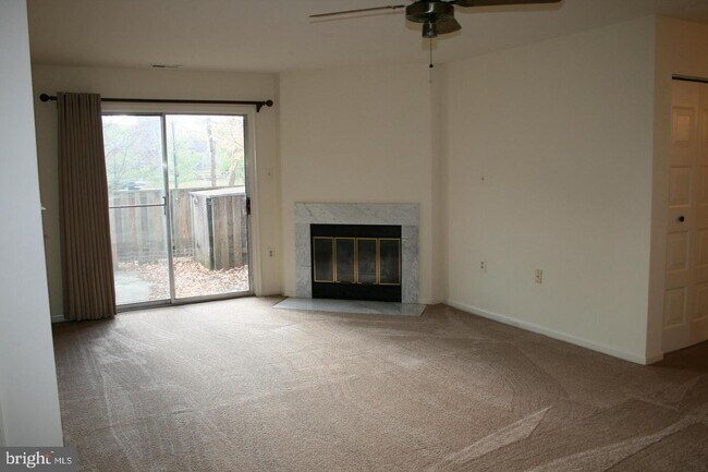 Building Photo - 7562 Belle Grae Dr