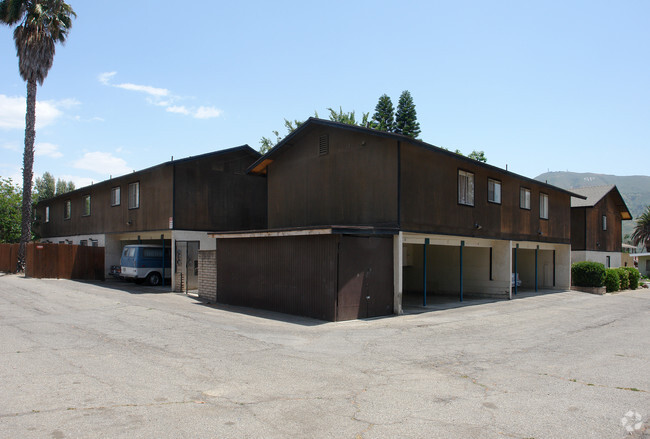 Building Photo - Yale Street  Family Apartments