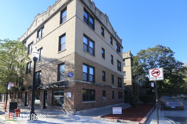 Foto del edificio - 703 W Brompton Ave