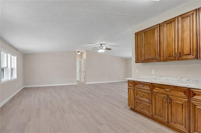 Foto del edificio - 278 Holiday Cemetery Rd