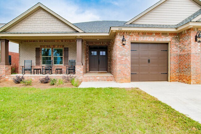 Building Photo - Furnished Newly Built Home