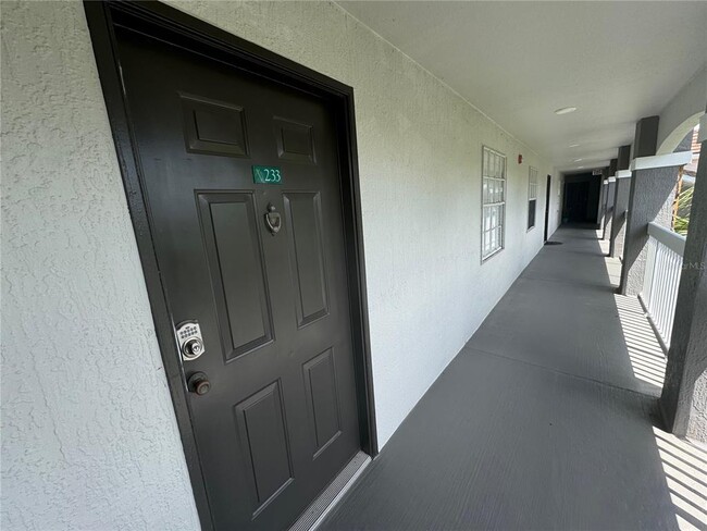 Foto del edificio - 14037 Fairway Island Dr
