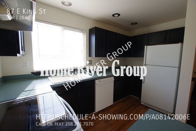 Foto del edificio - 3-Bed, 1.5-Bath Meridian Townhome