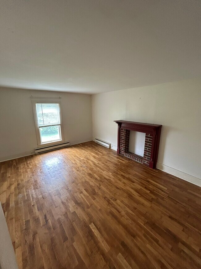 Foto del edificio - 8839 Langmaid Rd