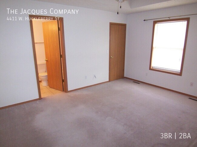 Building Photo - 4411 W Huckleberry St