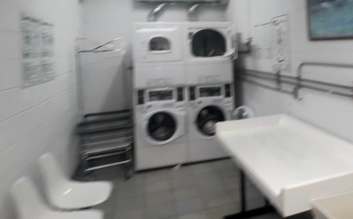 Laundry - 4305 49th St