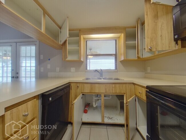 Foto del edificio - NOW AVAILABLE! 7651 Vienna Ln, Port Richey...